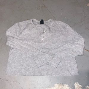 Cropped long sleeve Henley buttoned top